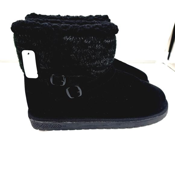 Essential Muk Luks Alyx Black Ebony Faux Suede/Fur waterproof Booties 10 - Picture 1 of 11